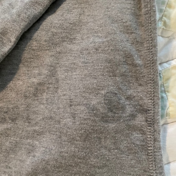 Minnie Mouse logo sweatshirt Disney size large - Picture 3 of 3